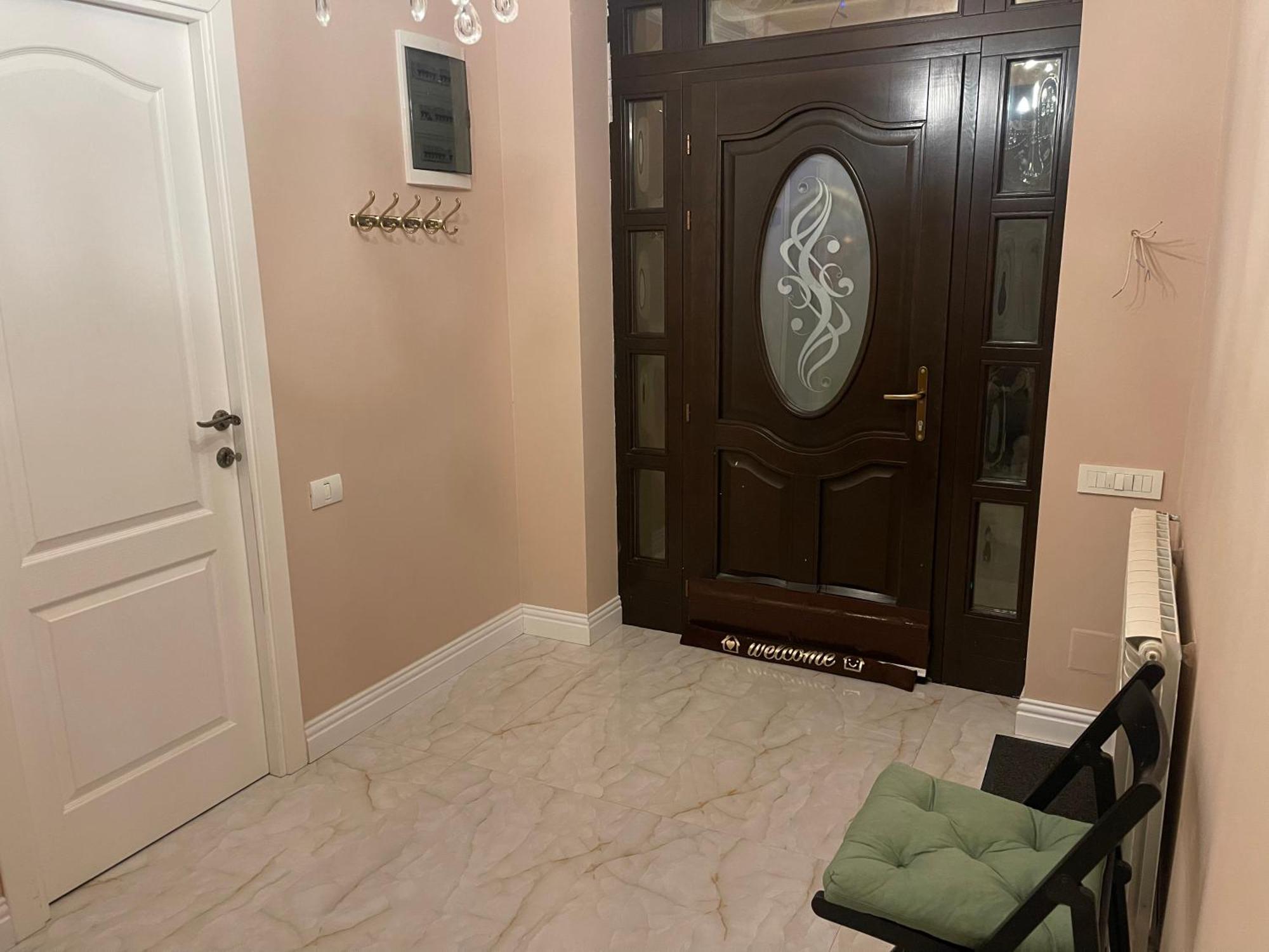 Room In A Private House - 5 Min From Therme And Airport Corbeanca Екстериор снимка